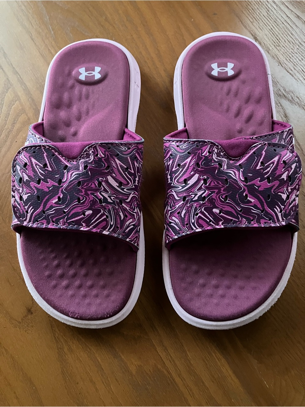 Kids 1Y Under Armour Maroon White and Pink Ignite Pro Graphic Slide Sandals